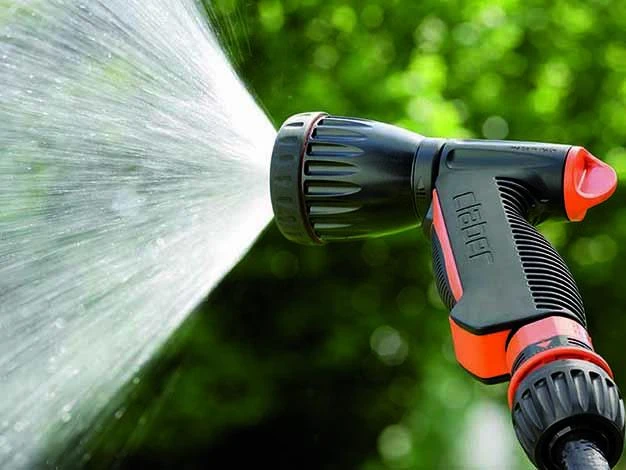 Water Garden Kit -Water Garden Kit claber multi jet spary gun 9563 in action 1